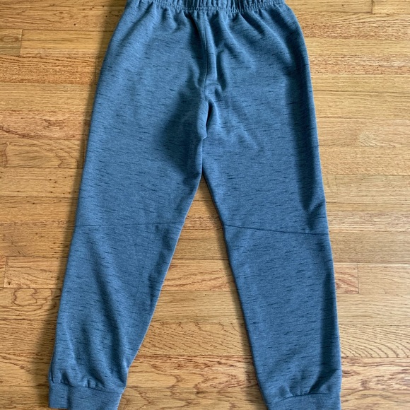 Bundle of two boys pants - Picture 7 of 10